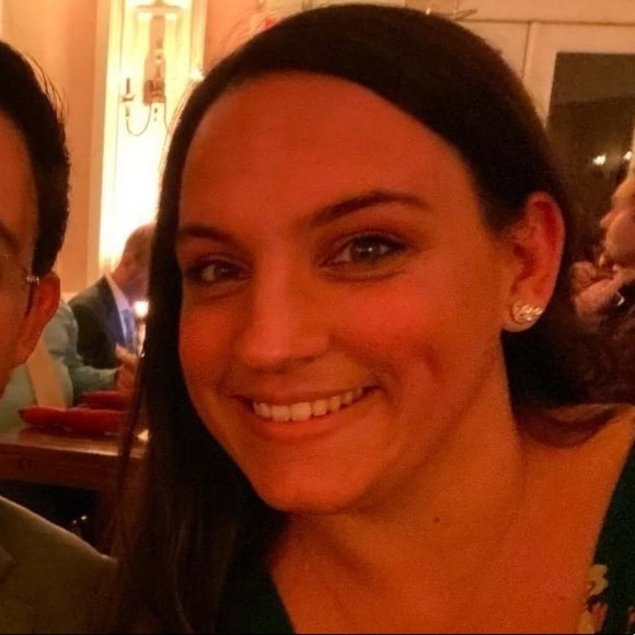 Meet your Posher, Lisa - Picture 1 of 1